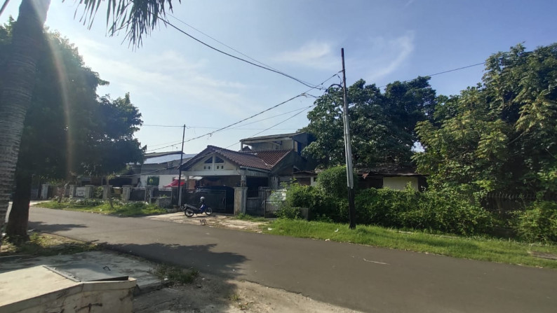 Rumah Hitung Tanah Lokasi Strategis di Duren Tiga, Jaksel