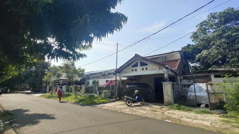 Rumah Hitung Tanah Lokasi Strategis di Duren Tiga, Jaksel