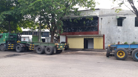 Disewakan Ruko Perak, Bangunan 2 Lantai, Hadap Utara