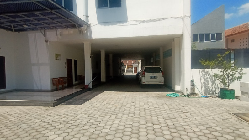 HOTEL DI TENGAH KOTA YOGYAKARTA, JL BABARAN, UMBULHARJO