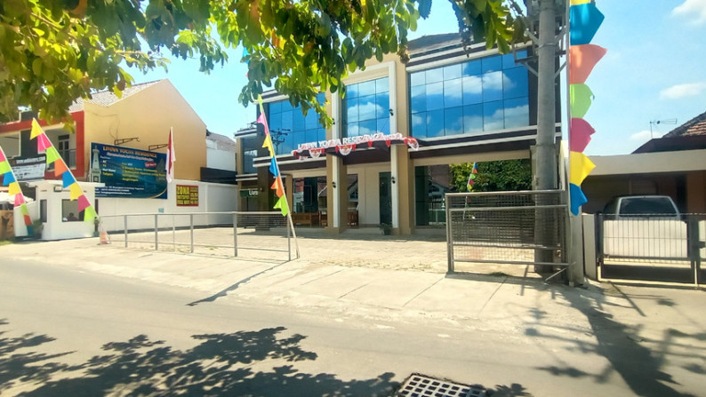 HOTEL DI TENGAH KOTA YOGYAKARTA, JL BABARAN, UMBULHARJO
