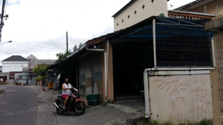 RUMAH TINGGAL 5KAMAR TIDUR, JL TEGAL MELATI, 1.2 KM DARI RINGROAD