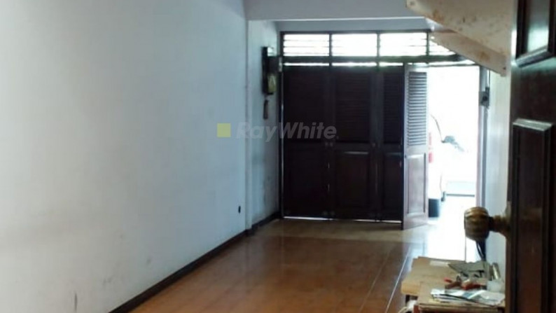 Rumah Semi Modern Classic Siap Huni di Villa Cinere Mas