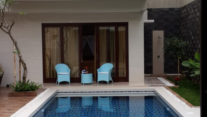 Rumah Mewah, Furnished, ada pool di Puri Bintaro, Bintaro Sektor 9