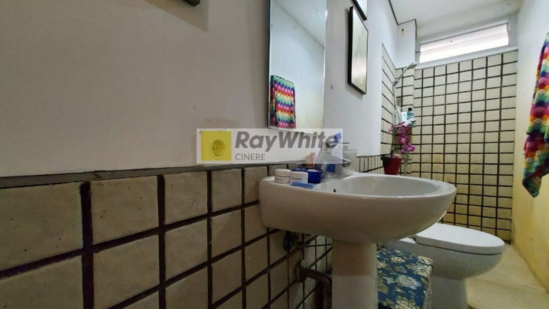 Rumah cozy dalam town house di Pondok Pinang