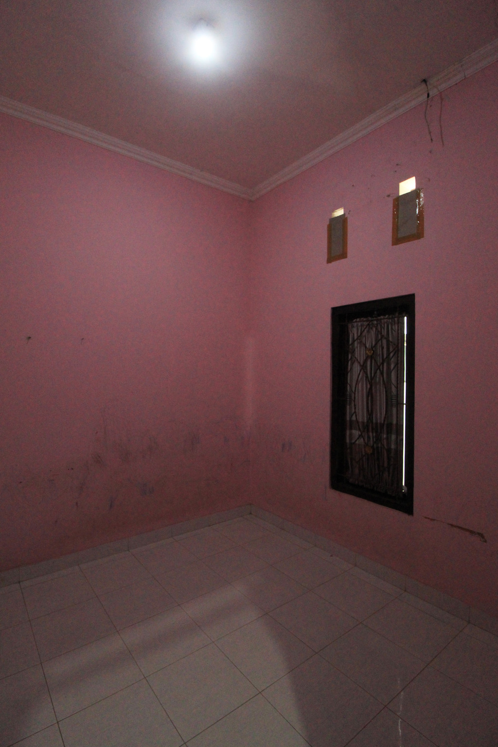 RUMAH MINIMALIS, DALAM PERUMAHAN BUMI RAYA INDAH, BANGUNTAPAN, BANTUL