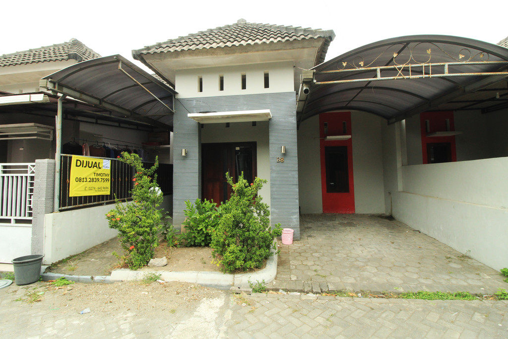 RUMAH MINIMALIS, DALAM PERUMAHAN BUMI RAYA INDAH, BANGUNTAPAN, BANTUL