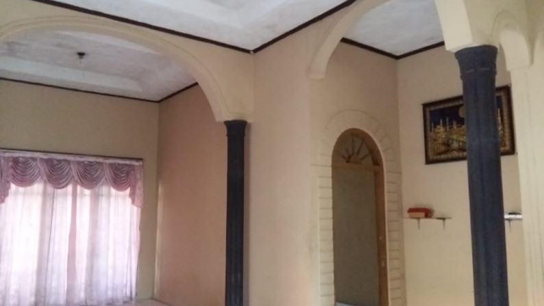 RUMAH ASRI DI TENGAH KOTA, JL GAJAH MADA, PURWOREJO