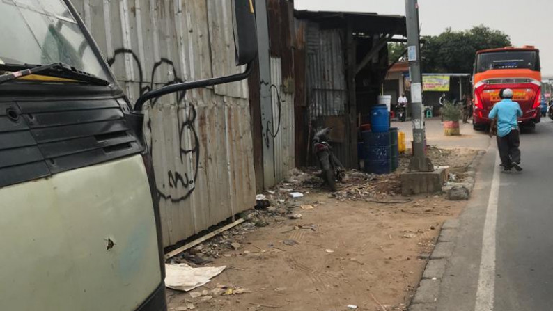 Kav dijual harga bagus pinggir jalan,cocok buat usaha