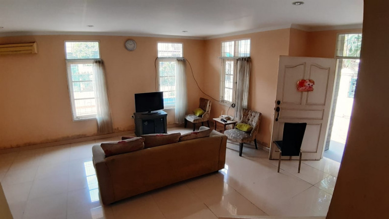 Rumah dijual di Taman Palem Lestari, Cengkareng *0023-DEI*