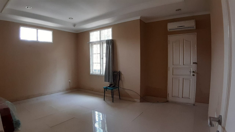 Rumah dijual di Taman Palem Lestari, Cengkareng *0023-DEI*