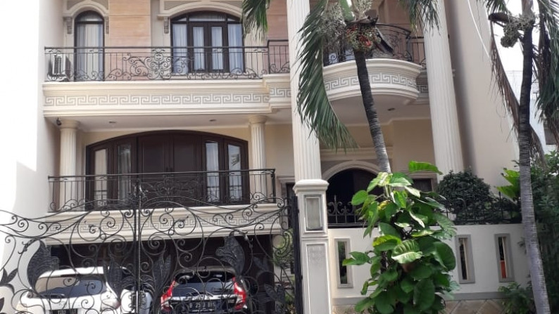 Dijual Rumah di Permata Buana - Jakarta Barat