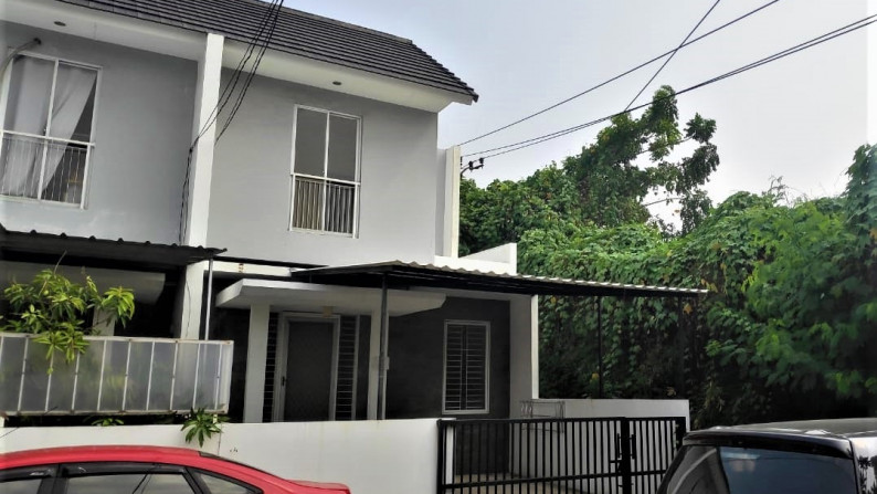 Rumah dijual di Taman Surya 5, Kalideres *0024-MAR*