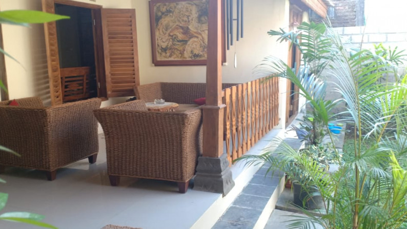RUMAH +FURNITURE DENGAN DESAIN RUMAH JOGLO YANG CANTIK DI BANGUNHARJO