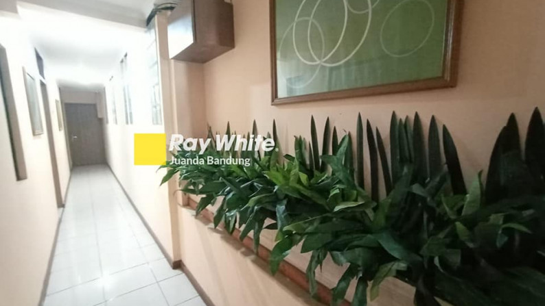 LANGKA! Murah! Guest House 3 lantai Terawat DI Sayap  Paskal Pasirkaliki Full furnished! Jual