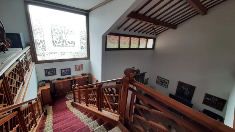 Rumah MEWAH Vintage, Siap Huni, dan Hunian Asri @Taman Lebak Lestari Indah, Lebak Bulus