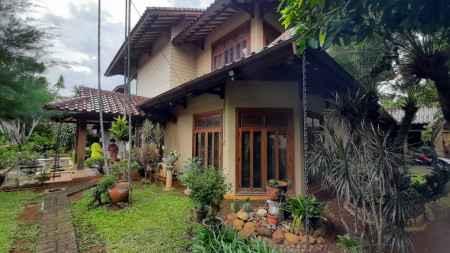 Rumah MEWAH Vintage, Siap Huni, dan Hunian Asri @Taman Lebak Lestari Indah, Lebak Bulus