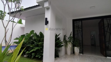 Rumah Bergaya Modern dan Instagramable di Rawa Kopi