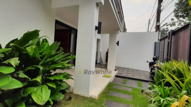 Rumah Bergaya Modern dan Instagramable di Rawa Kopi