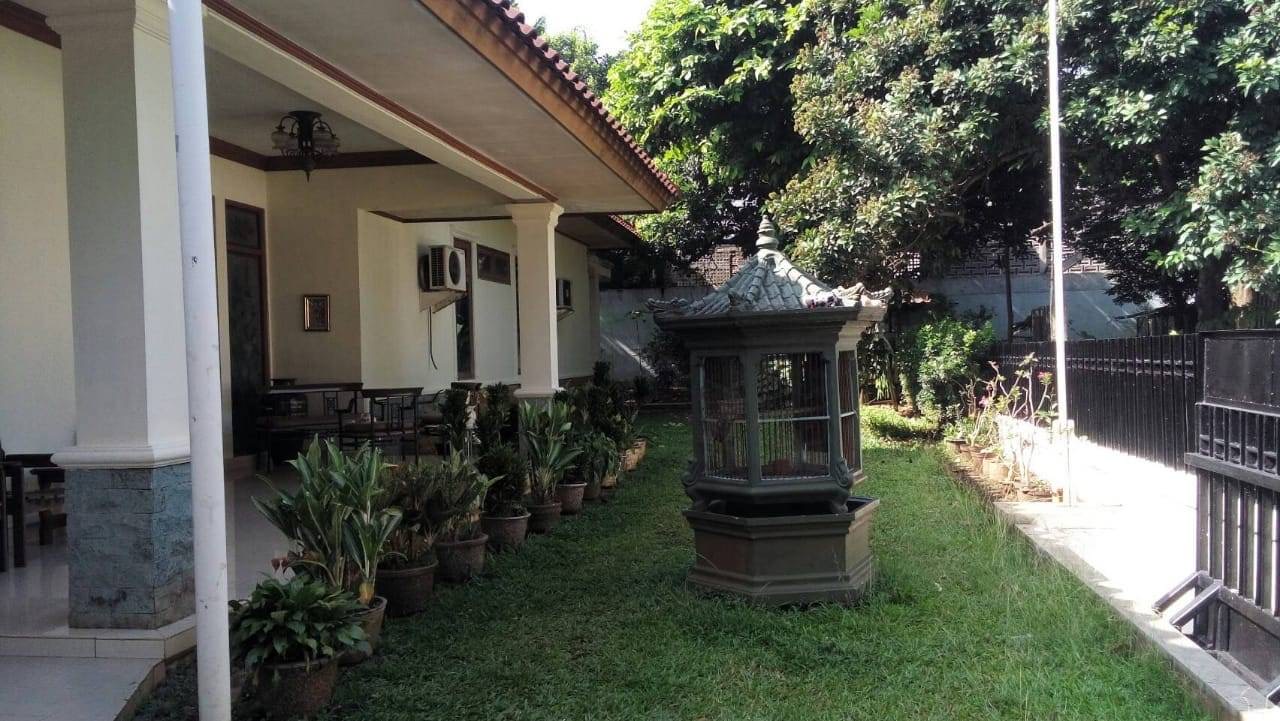 Jual Rumah Asri di Pejaten Lokasi tenang