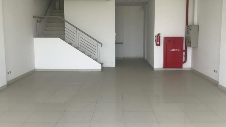 Dijual Gedung 6 Lantai di Cengkareng Business Center arah Bandara Soetta