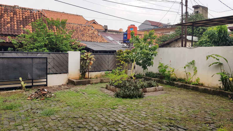 Disewakan Rumah Area Kemang bisa buat usaha.