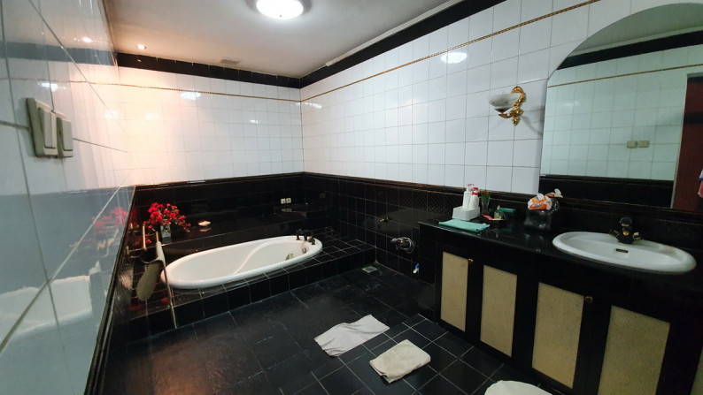 Rumah Usaha Dijual Gembong Kapasan Surabaya