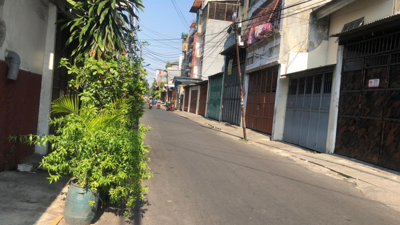 Rumah Dua Lantai Siap Huni Di Jembatan Lima