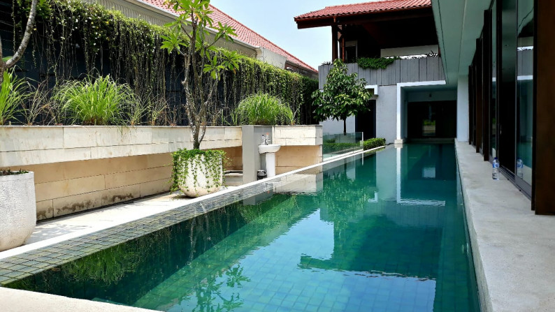 Dijual Rumah Di Raya Bukit Darmo Golf