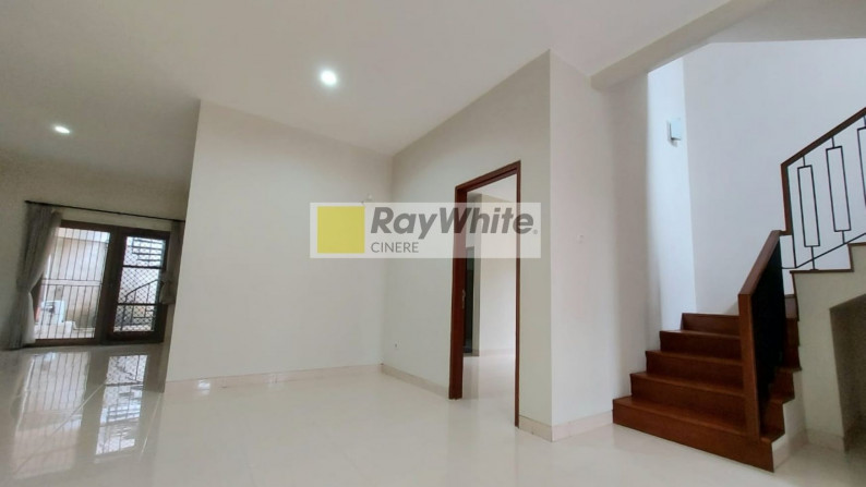 Rumah asri dalam town house di Kebagusan