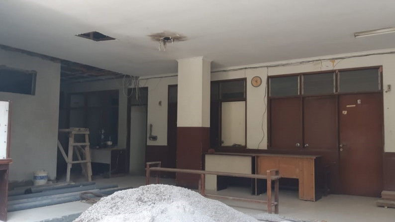 Dijual Rumah Kost 3 Lantai di Mainroad Ciumbuleuit Strategis dekat Kampus di Kota Bandung