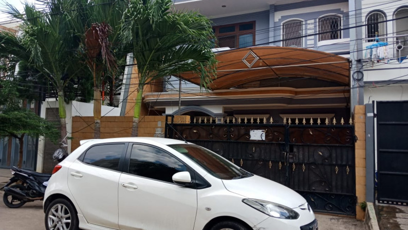 Dijual Rumah di Green Garden - Jakarta Barat