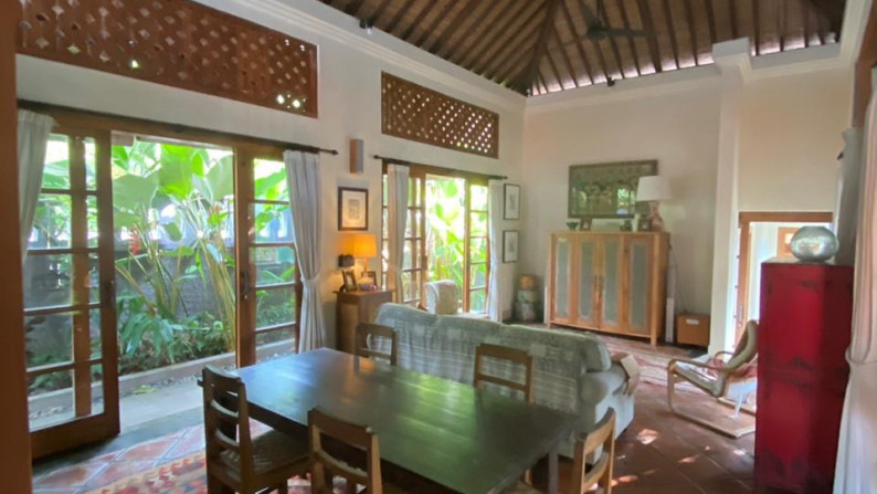 Traditional Villa 5 Bedroom Close to the Beach Saba Gianyar