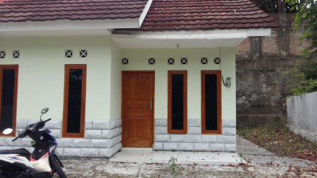 RUMAH BARU SIAP HUNI, DI PERENGDAWE, DEKAT JL WATES KM 9, SLEMAN