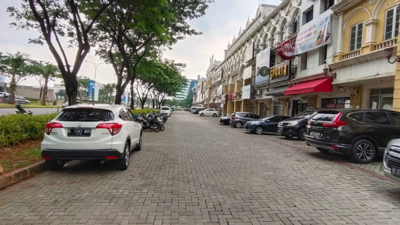 RUKO MENDRISIO HADAP JALAN RAYA GADING SERPONG BSD CITY