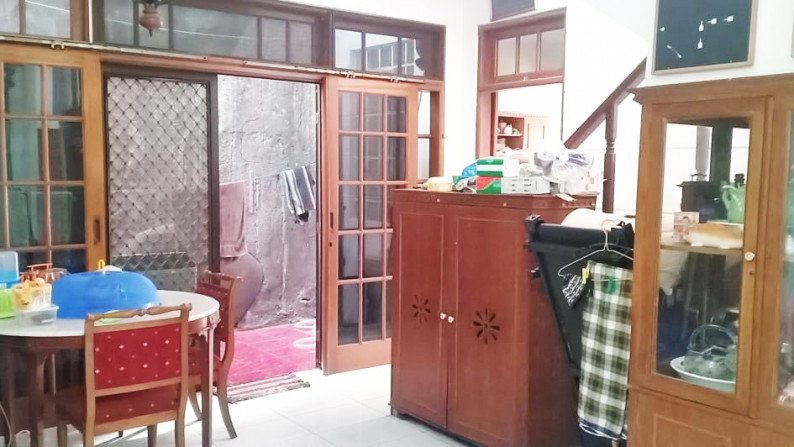 Dijual Rumah Posisi Hoek siap huni luas besar di cluster Bintaro Sektor 9