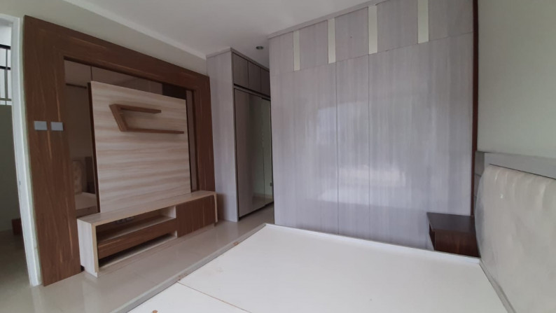 Rumah Siap Huni, Split Level dan Hunian Nyaman @Kebayoran Symphony, Bintaro