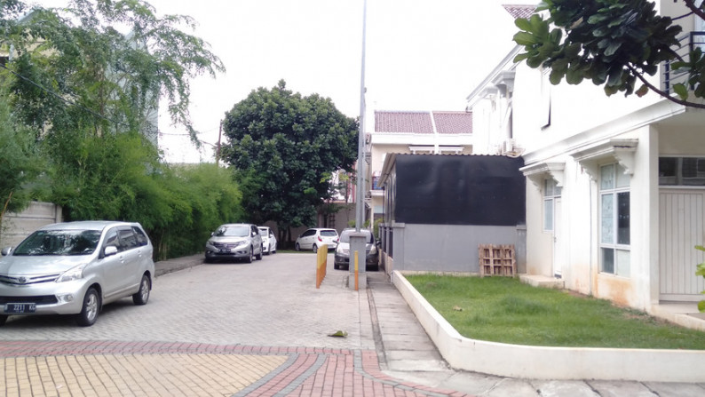 Rumah Bagus dijual di Royal Palm, Cengkareng *0024-CHRHEN*