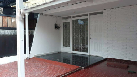 Rumah Siap huni ,bagus di Pondok Indah Jaksel