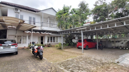 Rumah di Lebak Bulus Raya, Jakarta Selatan, Hadap Timur, SHM, Luas Tanah 512 m2