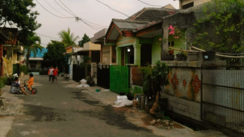 Rumah di Villa Dago Tol