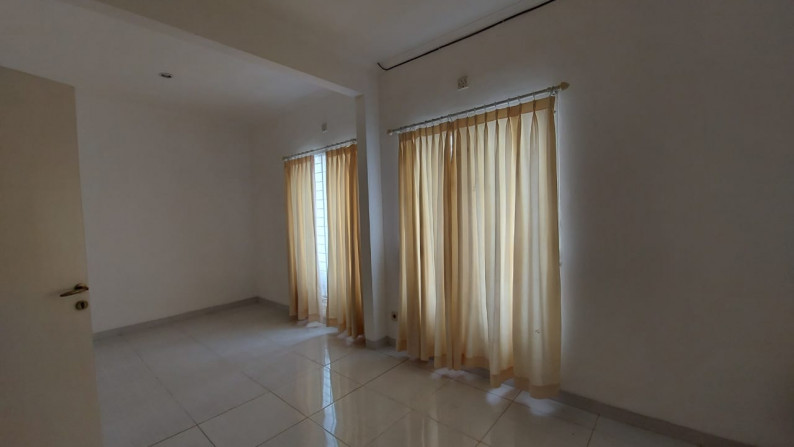 Rumah Siap Huni, Minimalis, dan Hunian Nyaman @Puri Town House, Bintaro