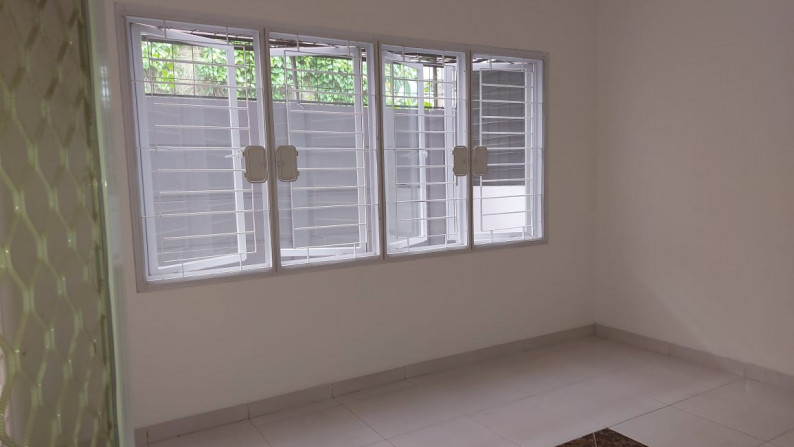 Rumah Siap Huni, Minimalis, dan Hunian Nyaman @Puri Town House, Bintaro