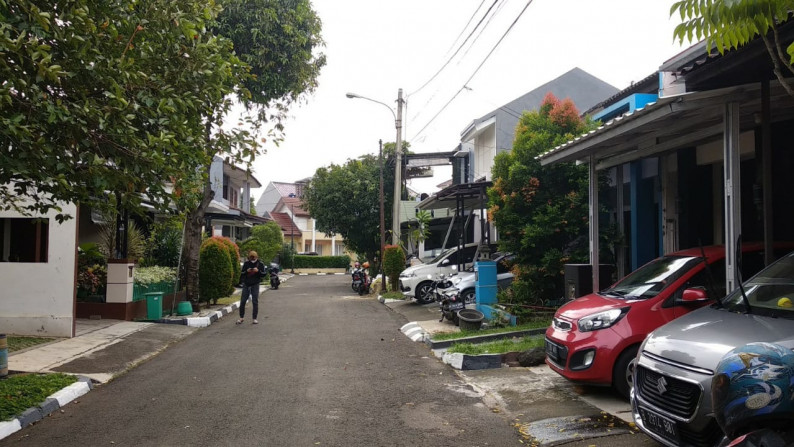 Rumah Bagus Di Graha Carissa, Graha Raya Bintaro Jaya