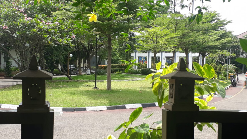 Rumah Bagus Di Graha Carissa, Graha Raya Bintaro Jaya