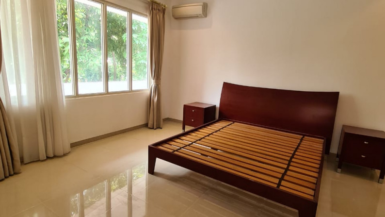 Disewakan harga Covid & sudah Renovasi Rumah di Kemang Barat, Kemang, Jakarta Selatan