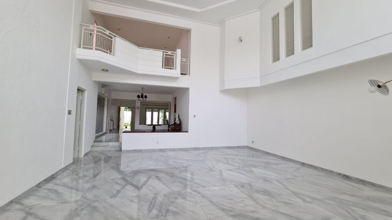 Disewakan harga Covid & sudah Renovasi Rumah di Kemang Barat, Kemang, Jakarta Selatan