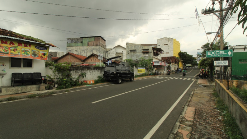 TANAH SETRATEGIS DI JL JAMBON, COCOK UNTUK RUMAH, USAHA, DLL