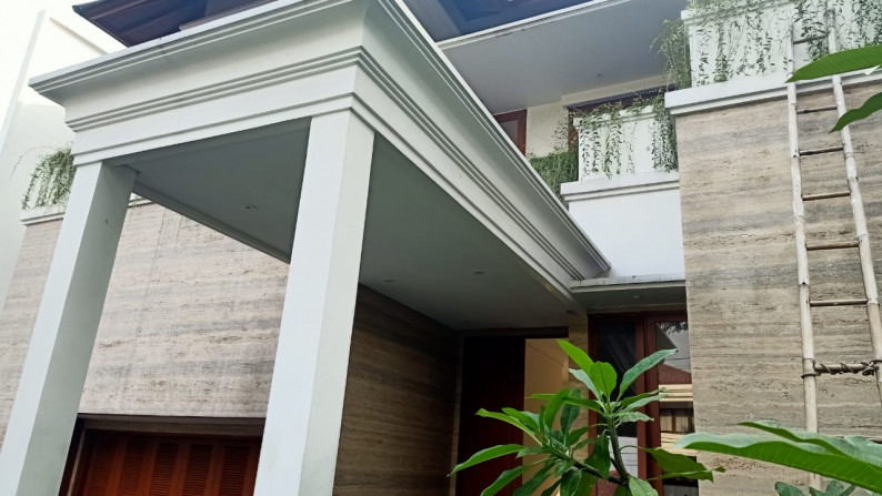 Rumah Pondok Indah Semi Furnised S Pool, Bagus dan Mewah