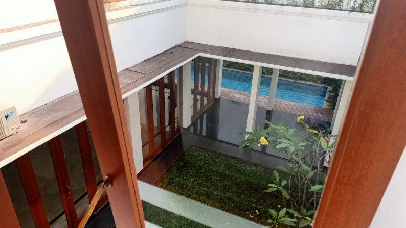 Rumah Pondok Indah Semi Furnised S Pool, Bagus dan Mewah